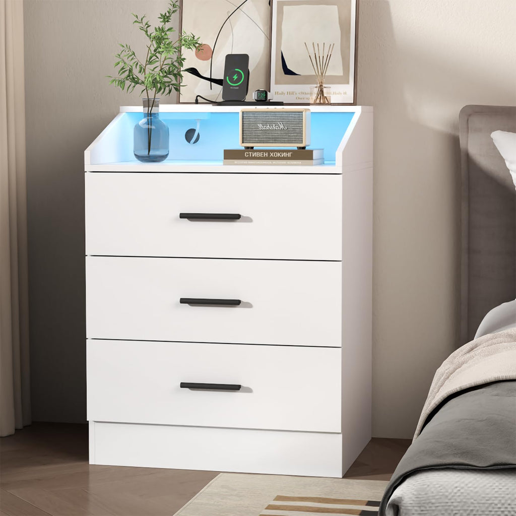 White 3 Drawer Nightstand with Charging Station Q6844