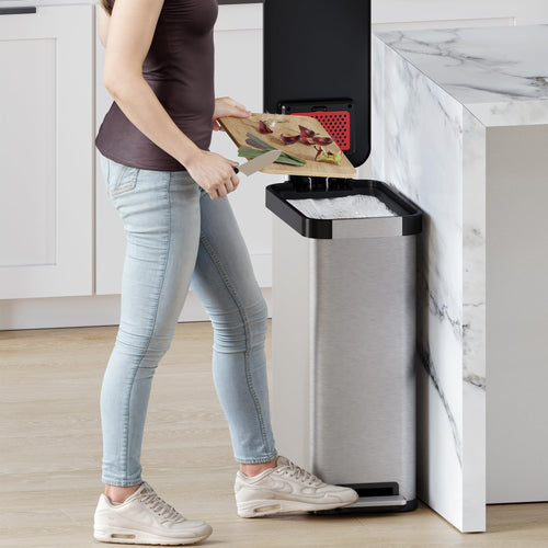 13.2 Gallon Kitchen Trash Can with Odor Filter A481