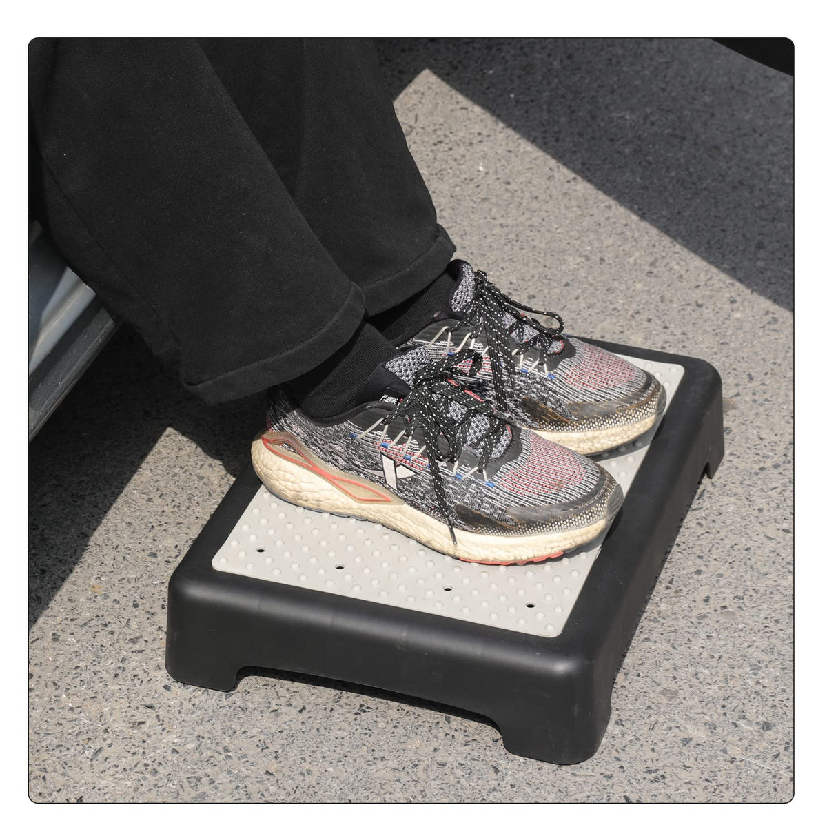 One Step Stool 3.5 Inch Non-Slip 440 Lbs Capacity W19652