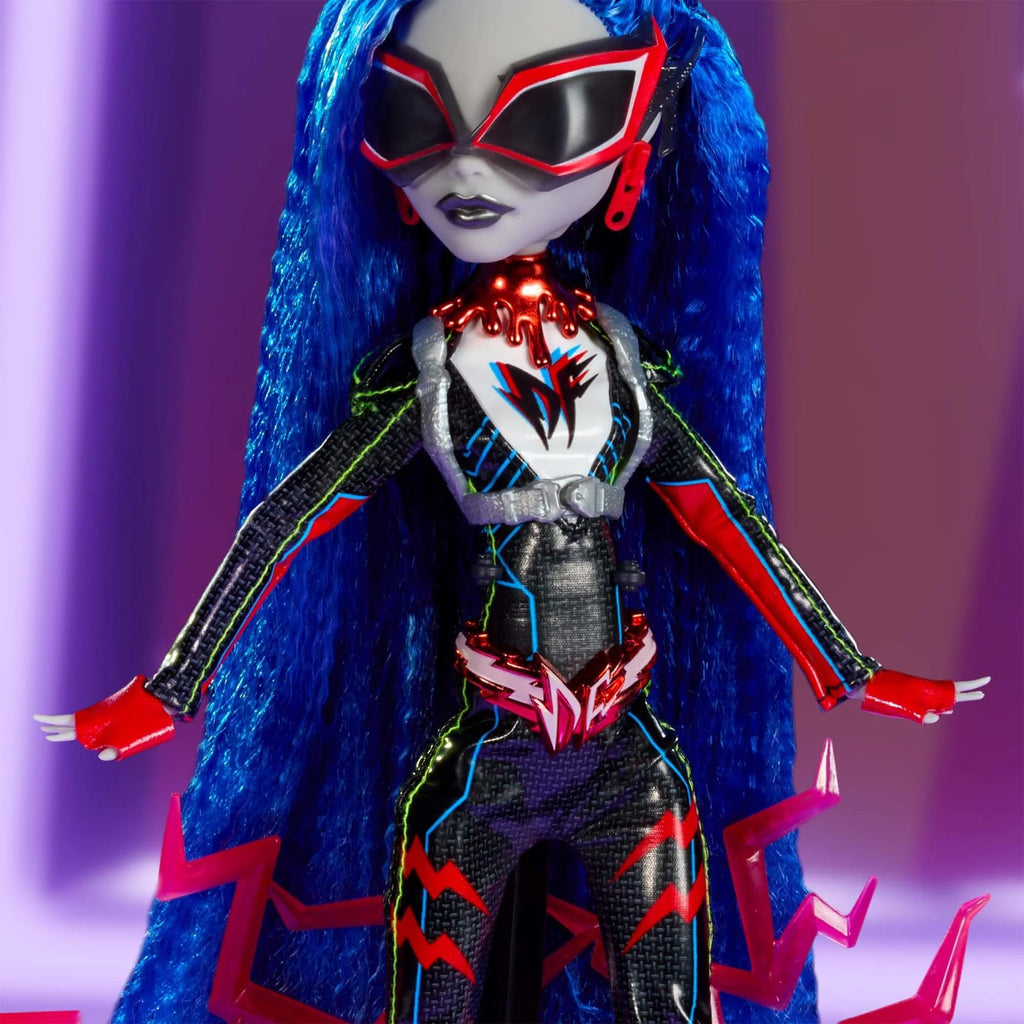 Exclusive Doll with Mini Figure and Comic Book X574244