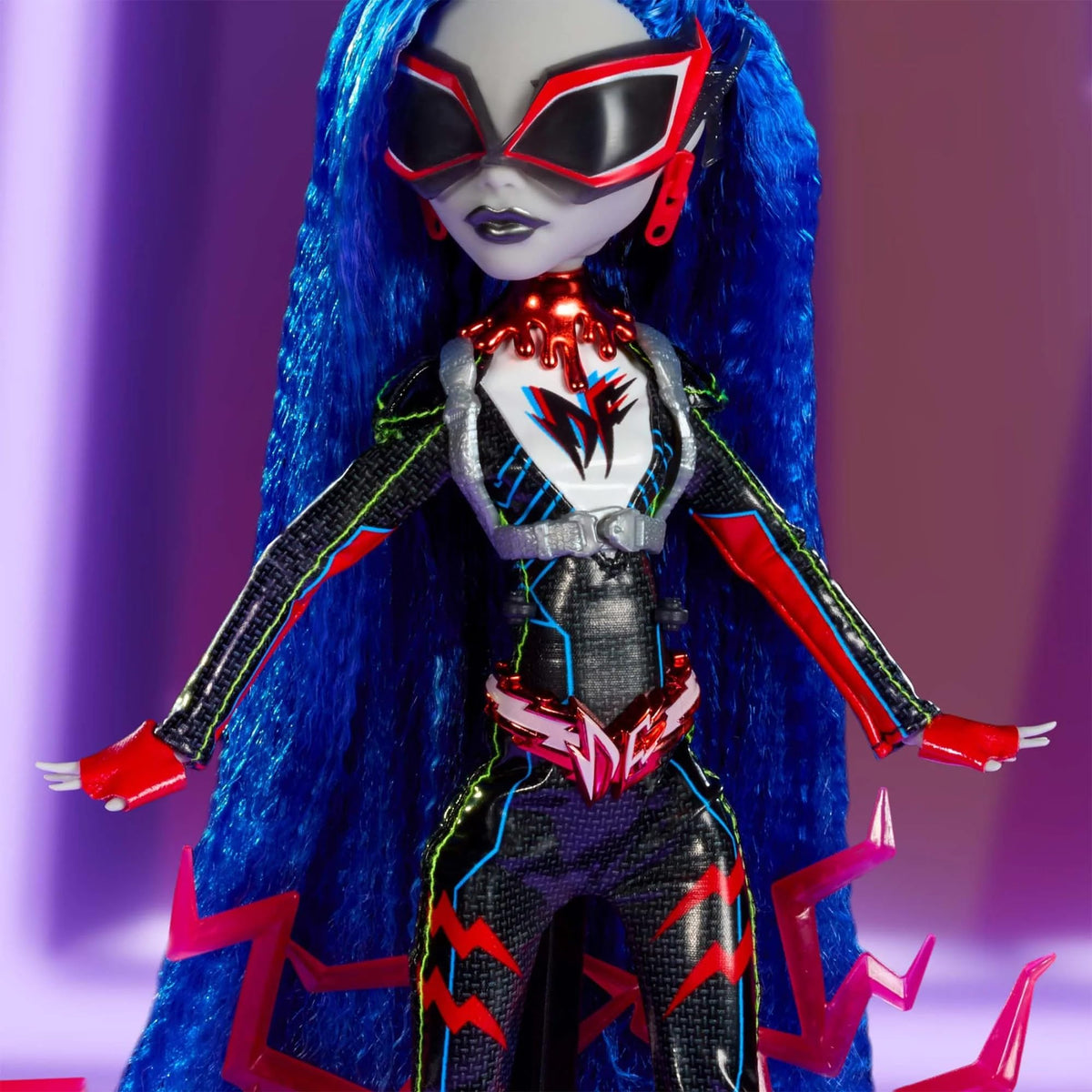 Exclusive Doll with Mini Figure and Comic Book X574244